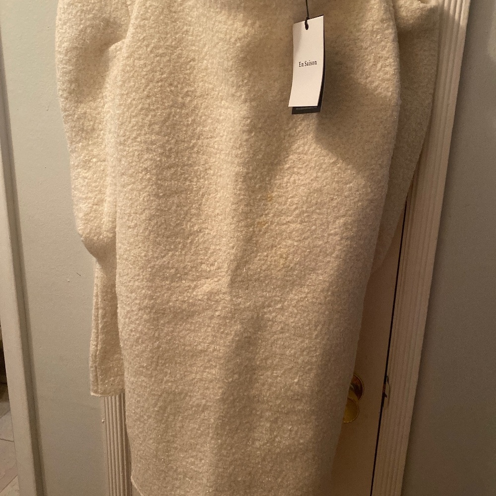 En Saison off white wool suit